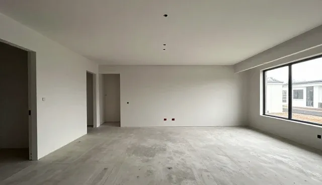 线上平台搭建中,自营与外包的取舍之道